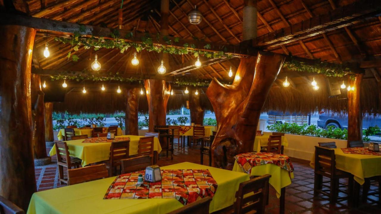 Hotel Y Restaurante Meson Del Gitano Caucasia Zewnętrze zdjęcie