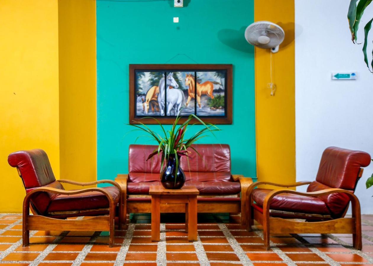Hotel Y Restaurante Meson Del Gitano Caucasia Zewnętrze zdjęcie